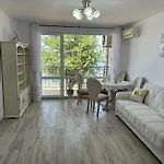 Golden Luxury On The Sand, Chernomoretz, Bulgaria Tjernomorets