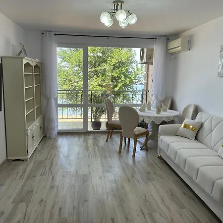 Golden Luxury On The Sand, Chernomoretz, Bulgaria Tchernomorets